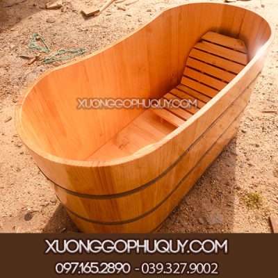Bồn tắm gỗ được sản xuất tại Xưởng gỗ Phú Quý